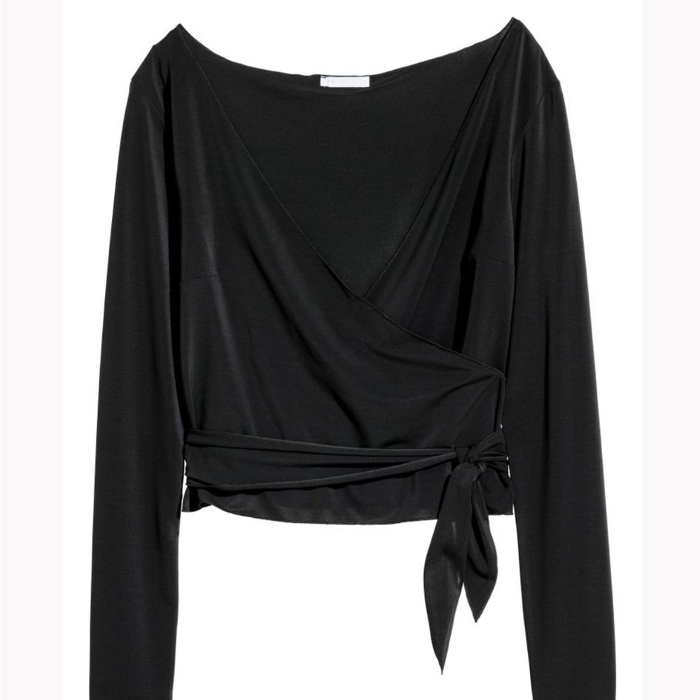 NWOT- black H&M wrap over top